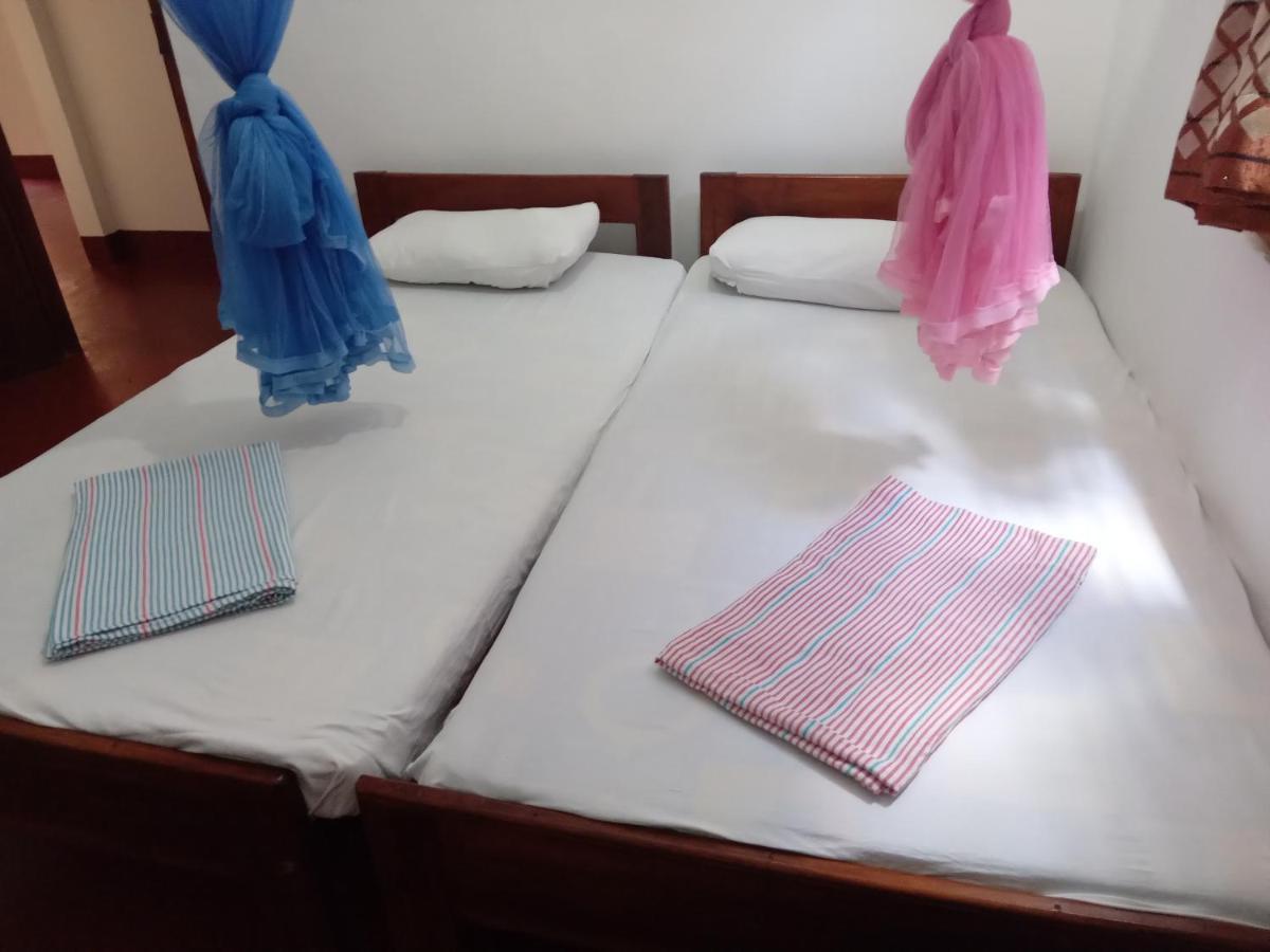 Vibushan Guest House 닐라벨리 외부 사진