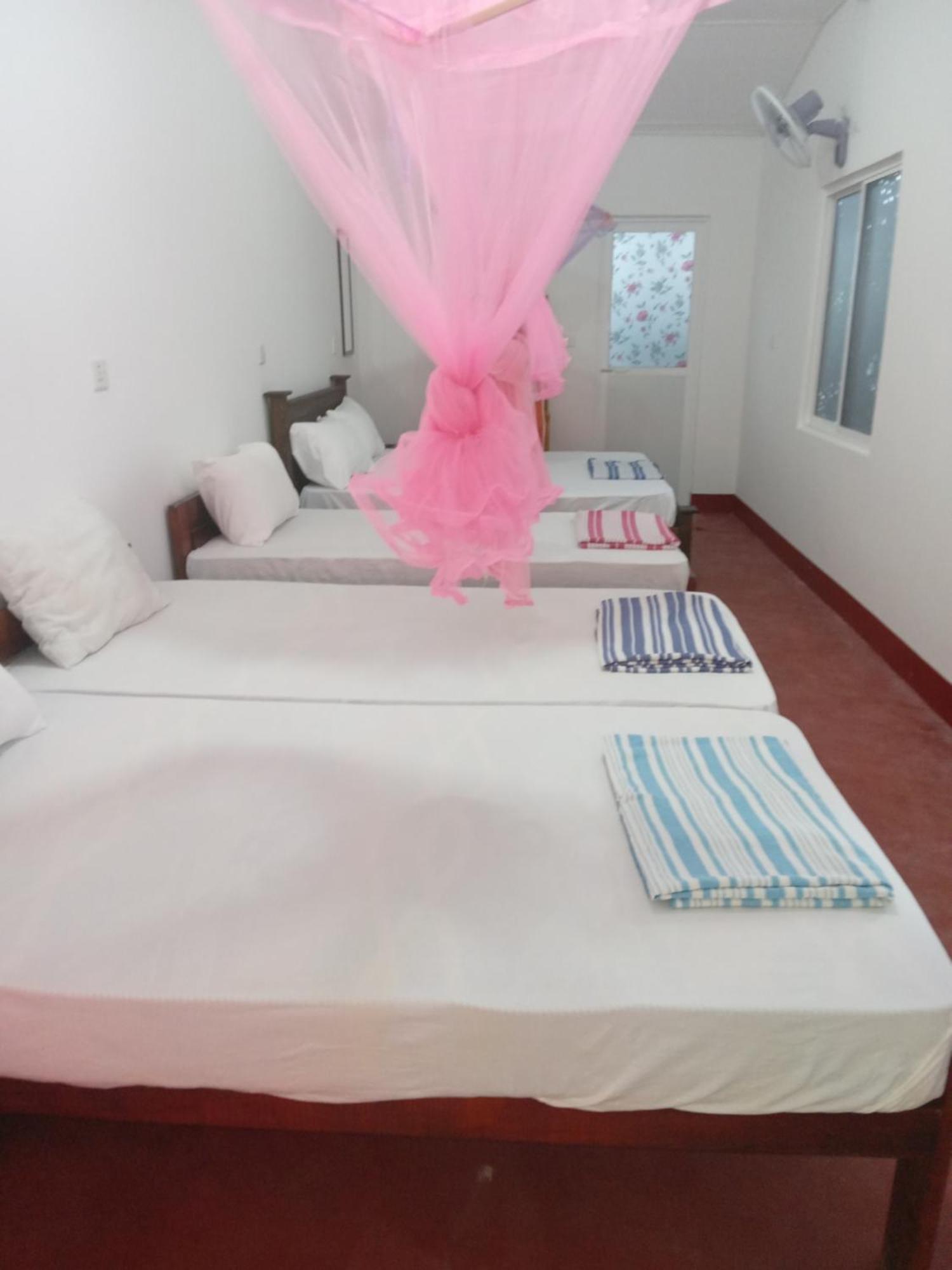 Vibushan Guest House 닐라벨리 외부 사진