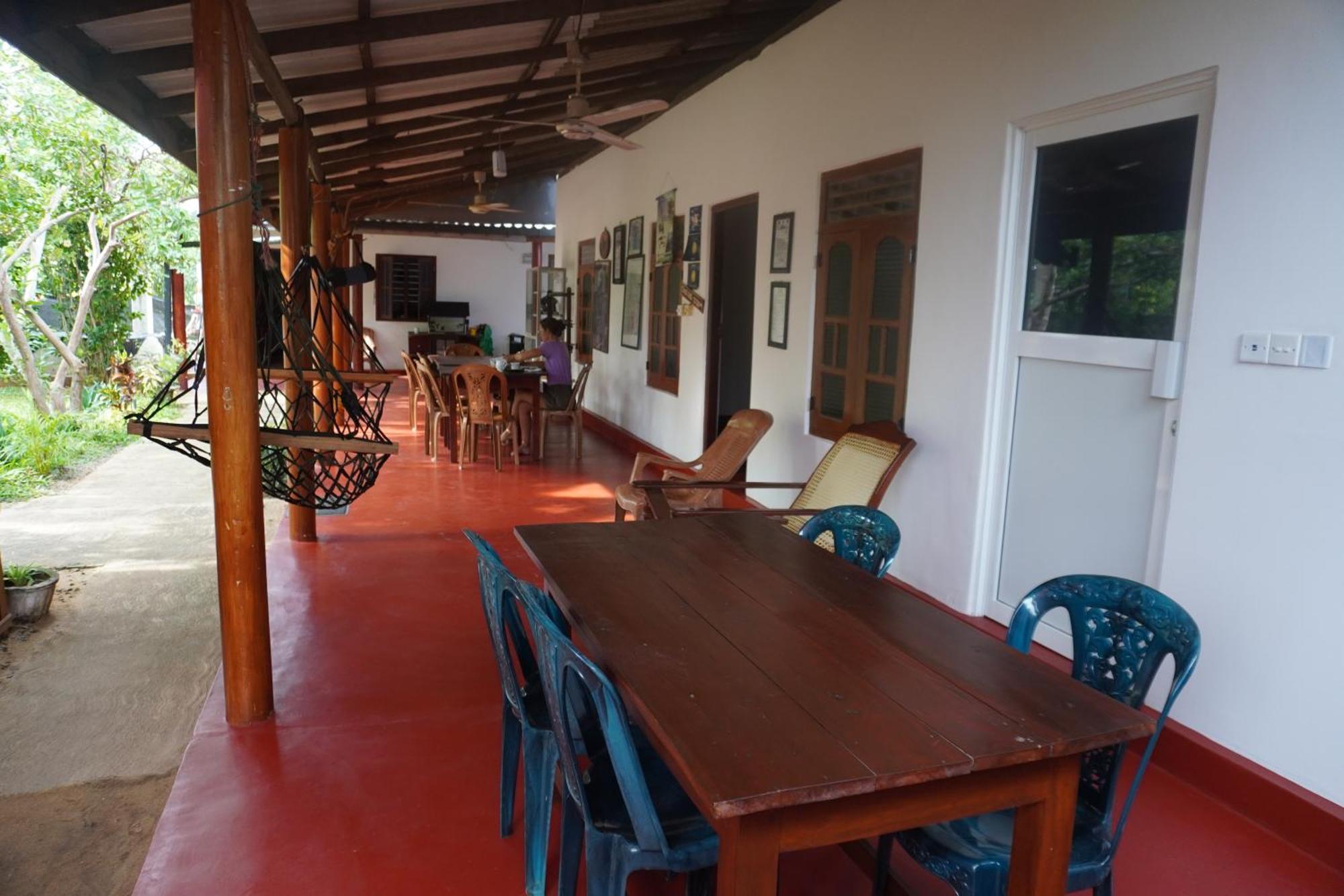Vibushan Guest House 닐라벨리 외부 사진