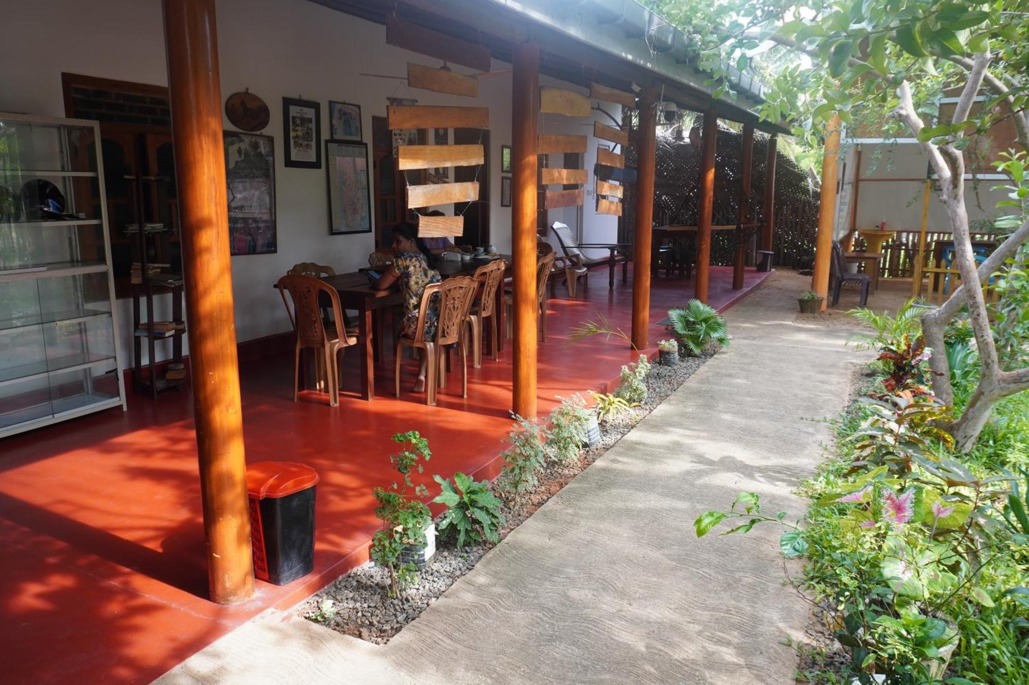 Vibushan Guest House 닐라벨리 외부 사진